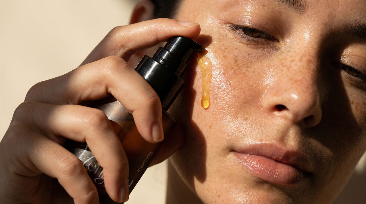 It spreads like a dry oil — no drag, no pulling at the eye area. Four to five pumps covers a whole face, which is less than most people expect the first time.What it doesn't do is foam. There's no surfactant in the bottle to make it.